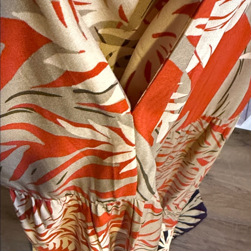NWT Vince Camuto Orange and Cream Leaf Print Maxi Dress - Picture 10 of 13
